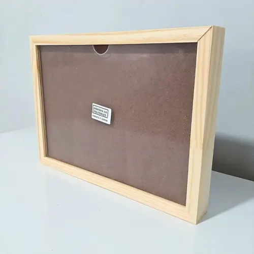Moldura Infantil para Guardar Desenhos A4 | Moldura Madeira