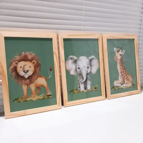 Quadro para Quarto de Criança Fundo Verde Safari 23x33 cm
