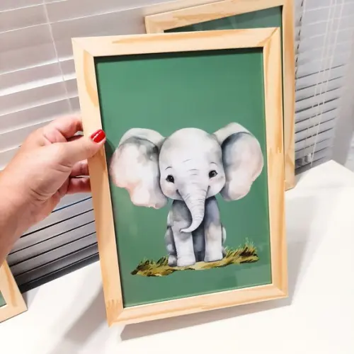 Quadro para Quarto de Criança Fundo Verde Safari 23x33 cm