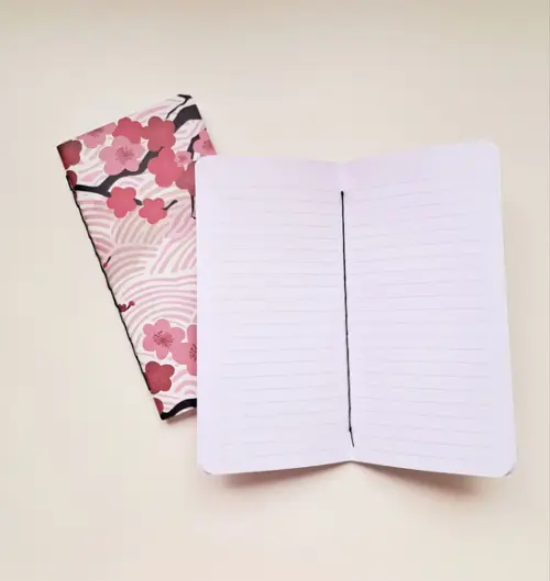 2 Cadernos Pautados Sakura Regular (10 x 20 Cm)