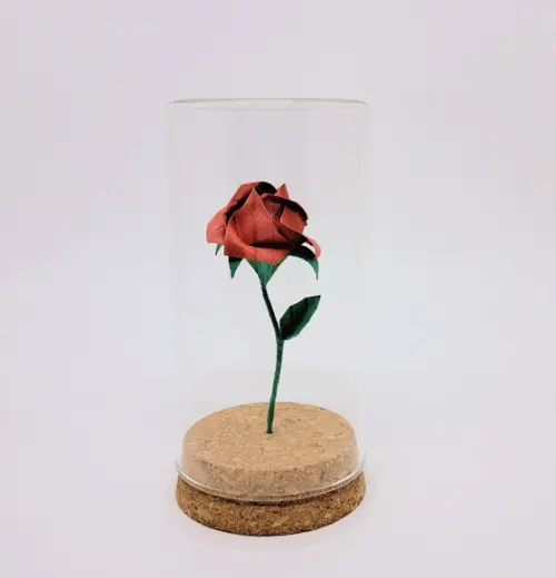 Rosa de Origami na Cúpula de Vidro