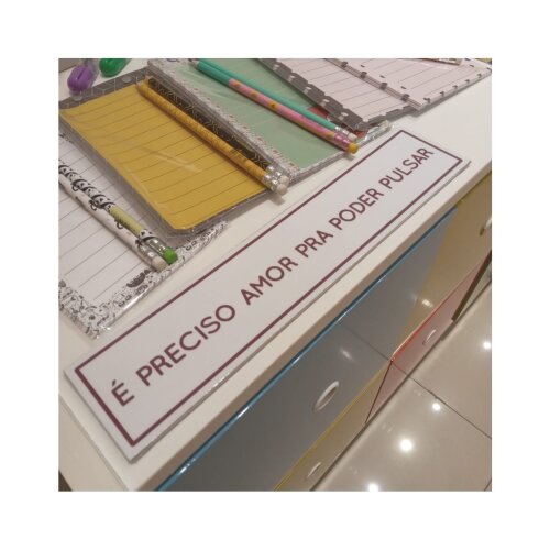 Placa decorativa 6x28 cm É preciso amor pra poder pulsar