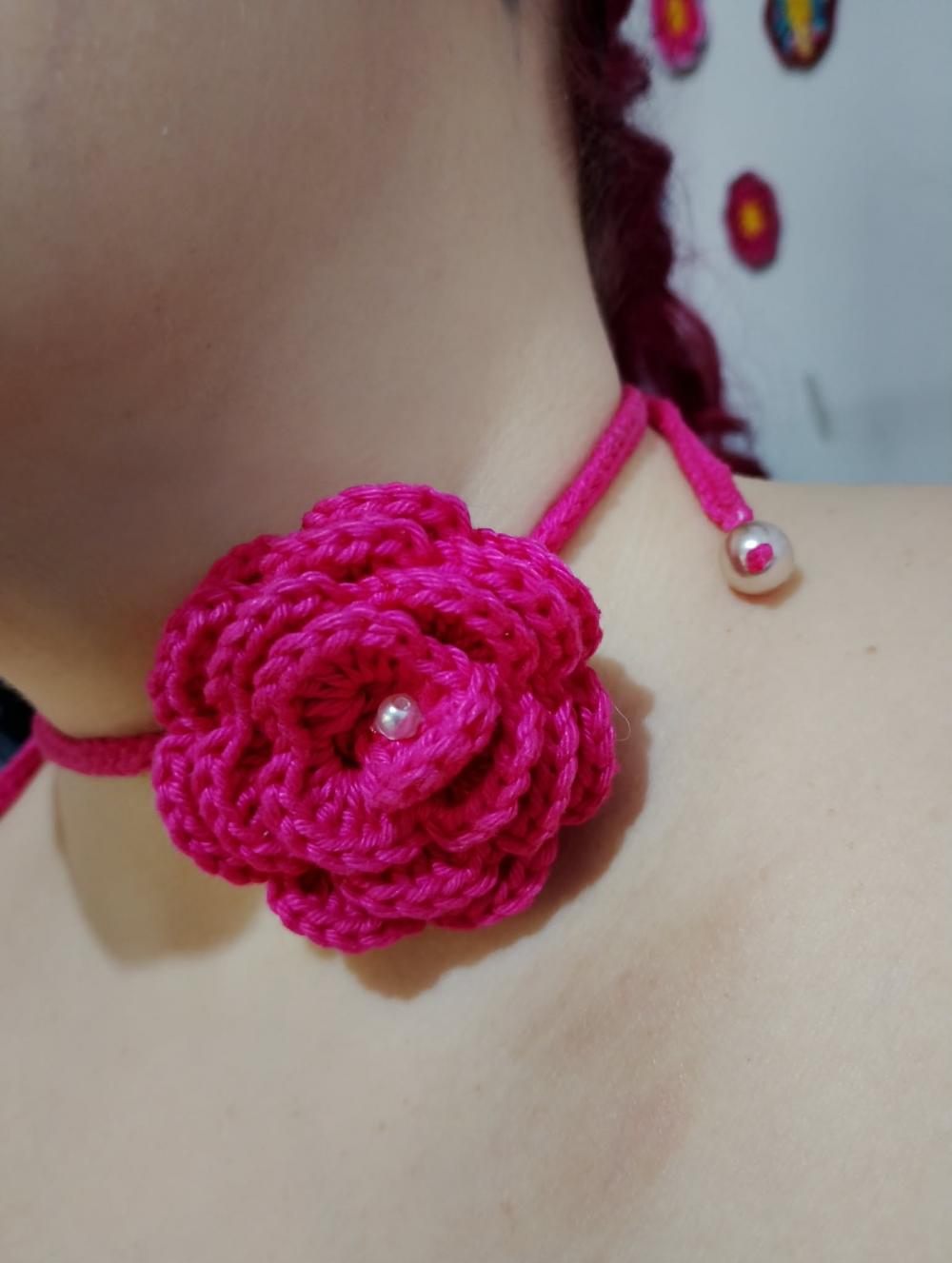 Colar Choker de Rosa