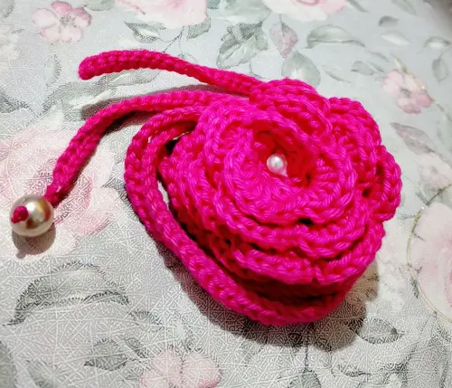 Colar Choker de Rosa