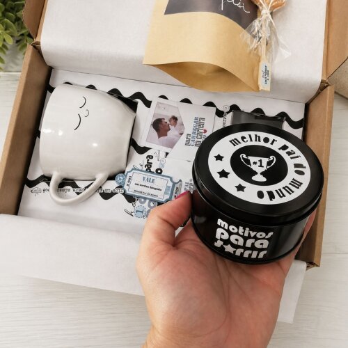 Presente para o Dia dos Pais Personalizado | Kit Café Gourmet com Xícara Personalizada, Doces e Cupons de Carinho