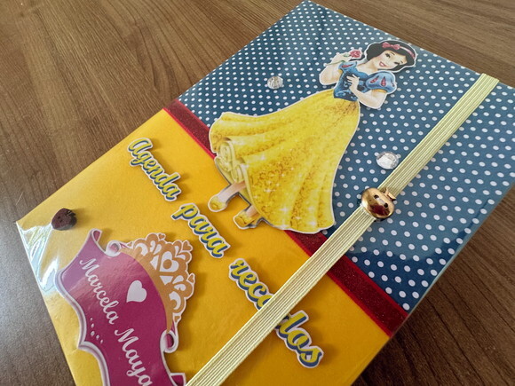 Agenda Princesas - Branca de Neve - Caderno (plastificado)