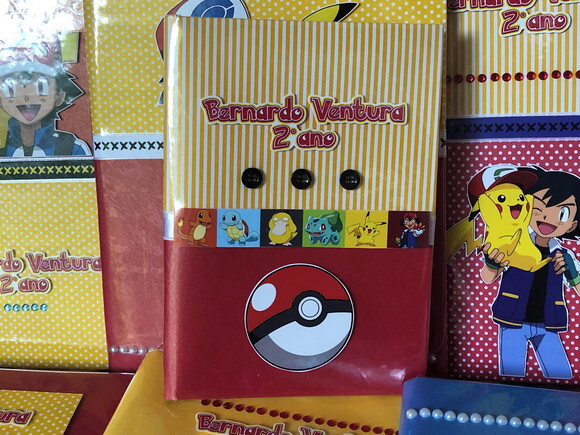 Caderno Brochura Pokémon Luxo (plastificado)