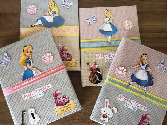 Caderno Brochurão Alice Luxo (plastificado)