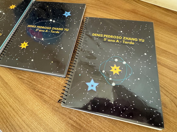 Caderno Espiral Espaço Sideral (plastificado)