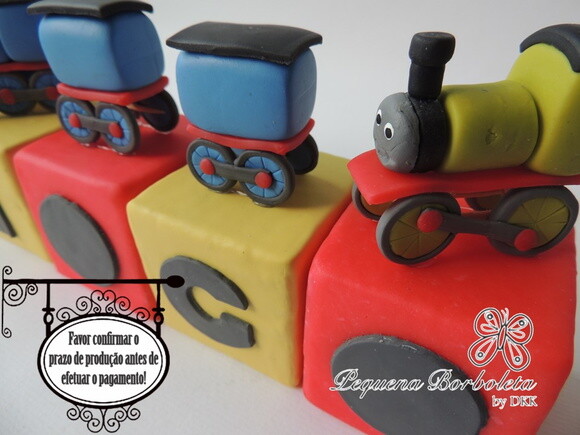 Cubo com letra Thomas e seus Amigos biscuit