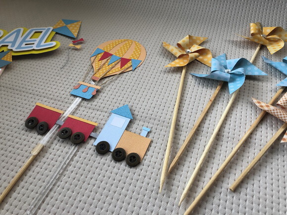 Kit topos de bolo Cata-vento, Pipa e Balão luxo
