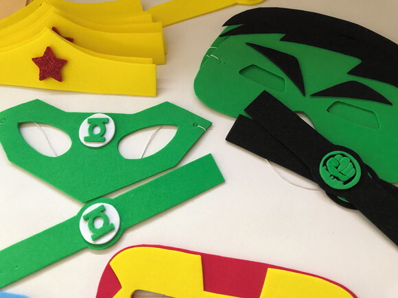 Máscara Eva + Pulseira Super Heróis / Vingadores