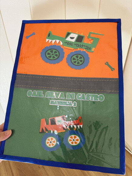 Caixa de Camisa Monster Truck (plastificada)