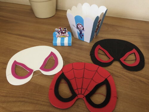 Caixinha Pipoca Spidey e Seus Amigos