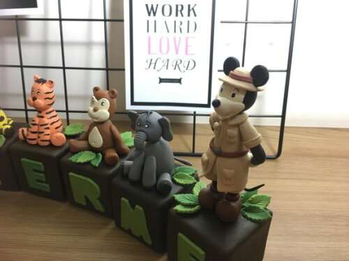 Cubo com Letra Mickey Safári biscuit