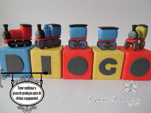Cubo com letra Thomas e seus Amigos biscuit