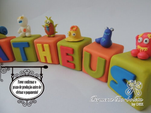 Cubo com letra Trash Pack biscuit