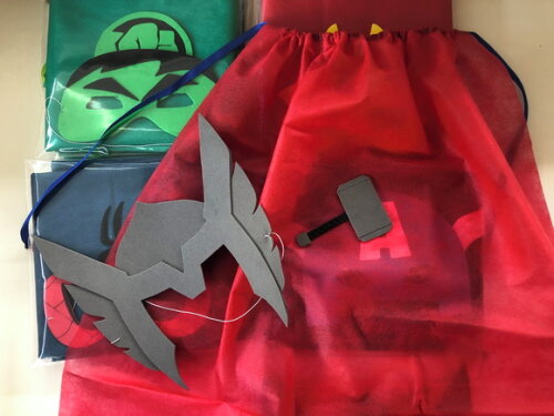 Kit Máscara Eva + Capa Vingadores