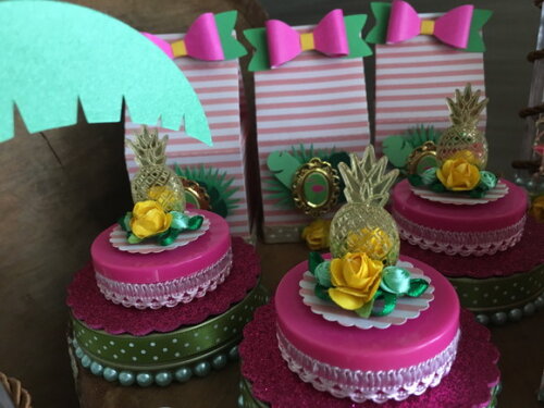 Kit Festa luxo Flamingos e Abacaxis 72 Peças