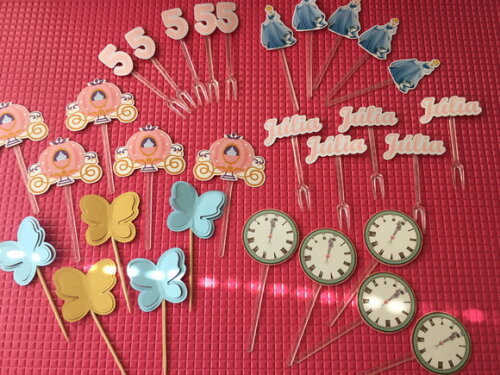 Pin Simples Cinderela - 30 Unid