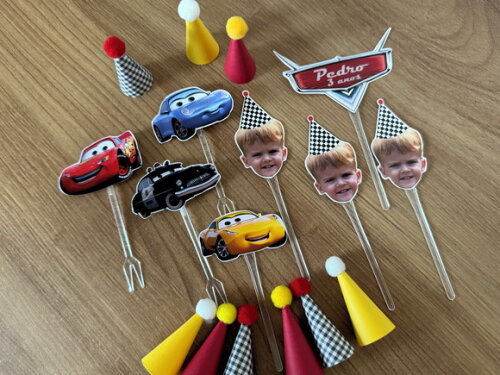 Pins mini chapeus Kit Brigadeiro (carros Disney) 50 Unidades