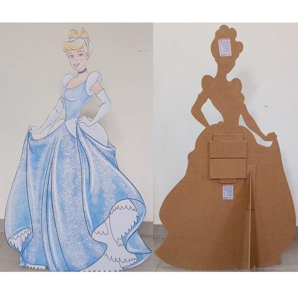 Display / Totem 1,3m Princesas com Emenda