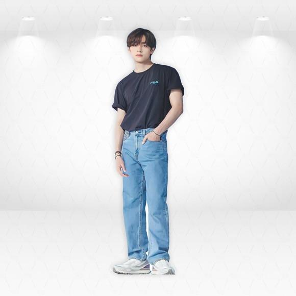 Display / Totem Desmontável 1,79m Bts Kim Taehyung V
