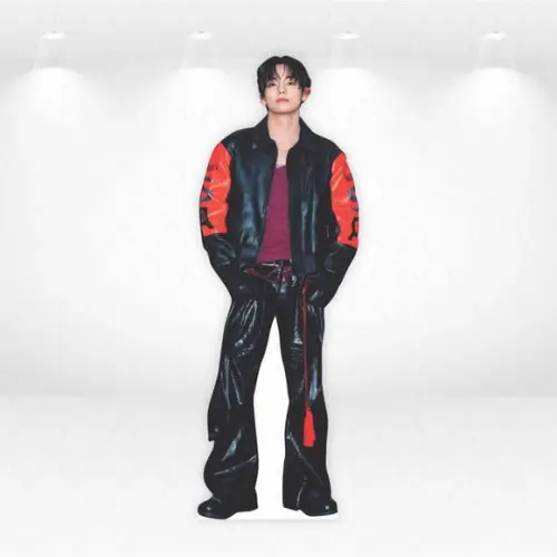 Display / Totem Desmontável 1,79m Bts Kim Taehyung V