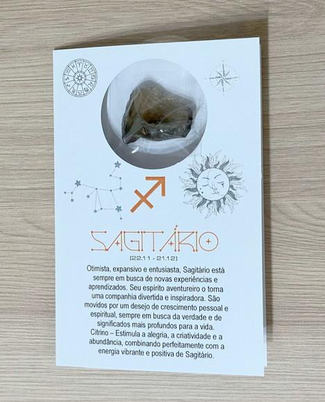 Cartão Person. Signo Sagitário + Citrino. Pct c/ 12 Kits.