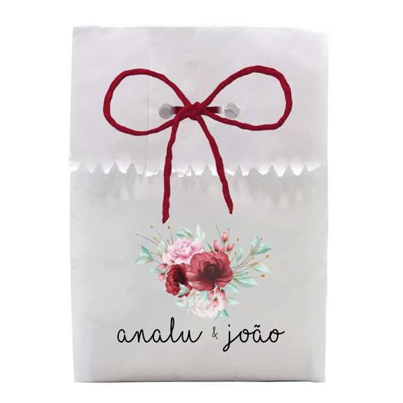 CASAMENTO - SAQUINHO PAPEL PERSONALIZADO. C/ FURO E CORDÃO
