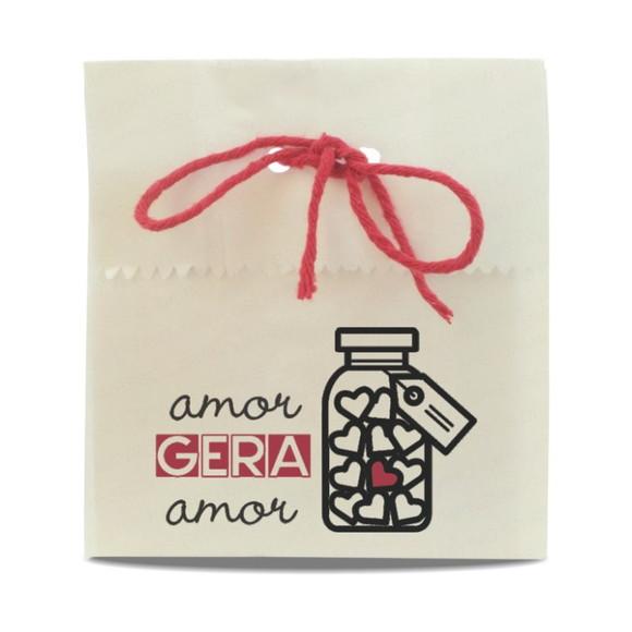 SAQUINHO PAPEL PERSONALIZADO - AMOR GERA AMOR