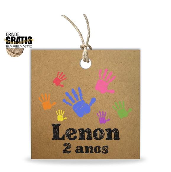 Tag infantil quadrada mãos tinta