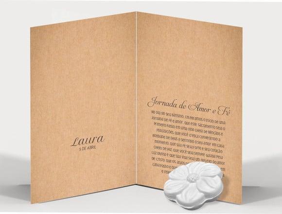 Cartão Batismo Personalizado c/ Aplique Sabonete Flor.