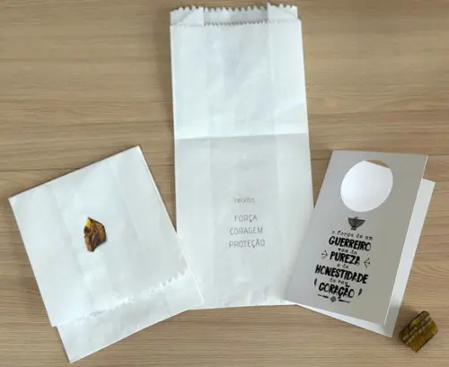 Cartão Personalizado + Cristal Olho de Tigre. Pct c/ 12 Kits