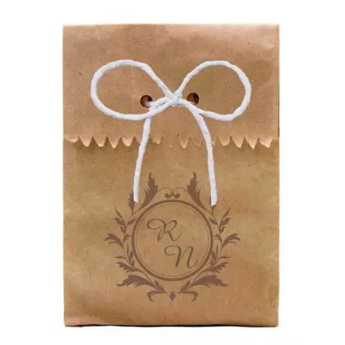 CASAMENTO - SAQUINHO PAPEL PERSONALIZADO. C/ FURO E CORDÃO