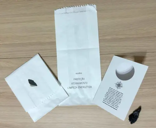 Cartão Personalizado + Cristal Cianita Preta. Pct c/ 12 Kits
