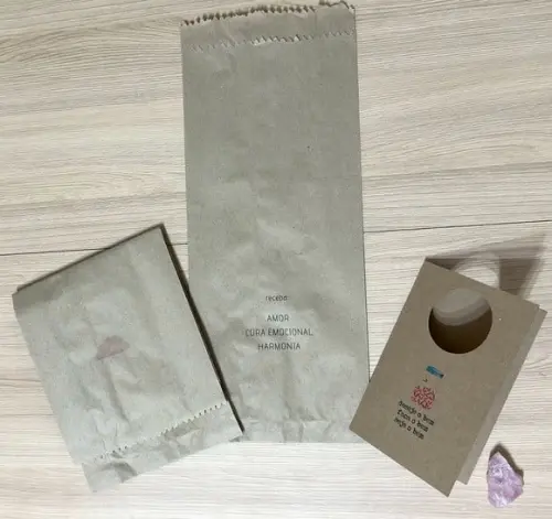 Cartão Personalizado + Cristal Quartzo Rosa. Pct c/ 12 Kits.