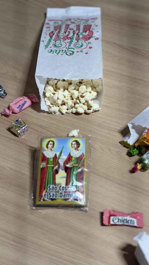 Saquinho de Papel Cosme e Damião Branco 500 un + 500 Santinhos d