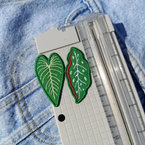 Kit 2 Remendos Plantas Bordado Termocolante