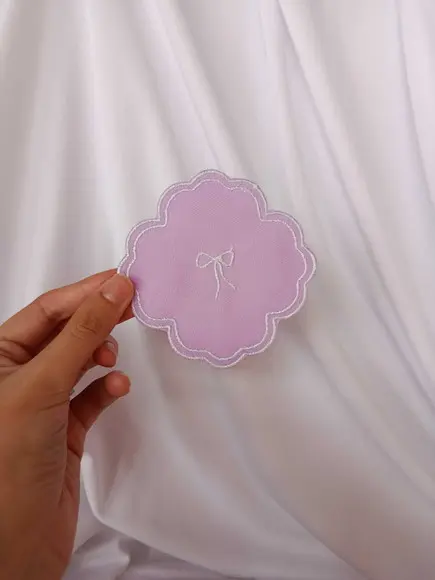 Porta Copos Laço Rosa e Lilás Bordado Dupla Face