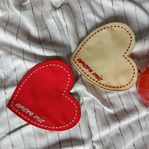Kit 5 pares de Porta Copos Amores Mio Bordado Dupla Face