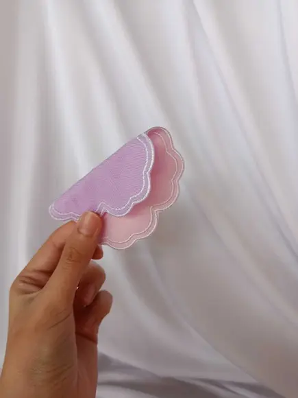 Porta Copos Laço Rosa e Lilás Bordado Dupla Face