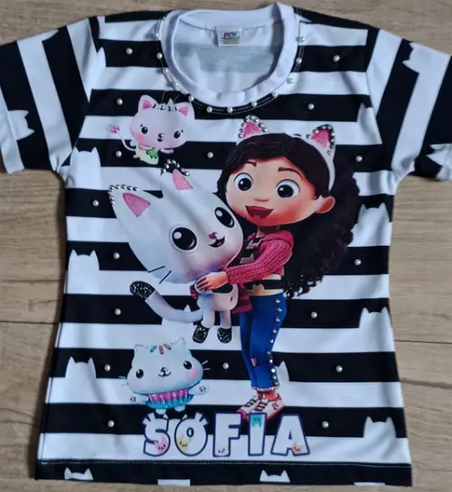 Kit Camiseta Casa Mágica da Gabby com 3 com Strass e Pérolas