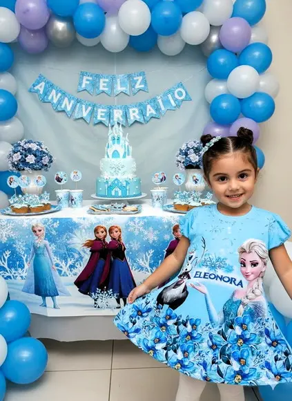 Vestido Frozen com Pérolas Aplicadas e Mangas Bufantes