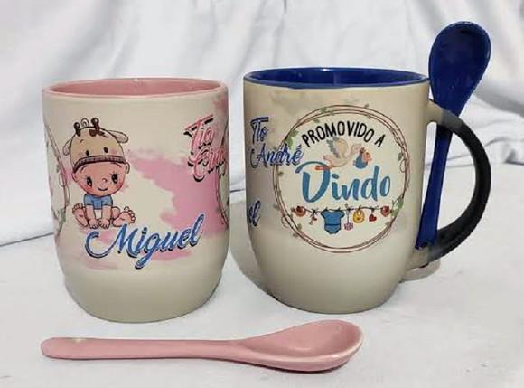 Caneca mágica c/ colher - Dinda OU Dindo