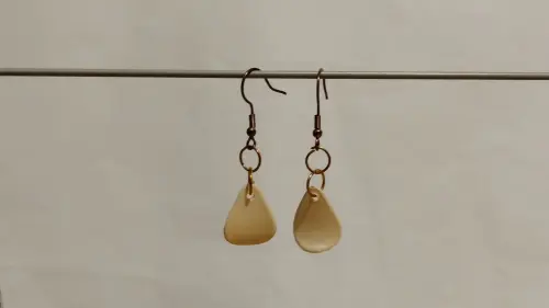 Brincos com pingente palheta