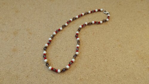 Gargantilha com cristais fumê e Pérolas natural