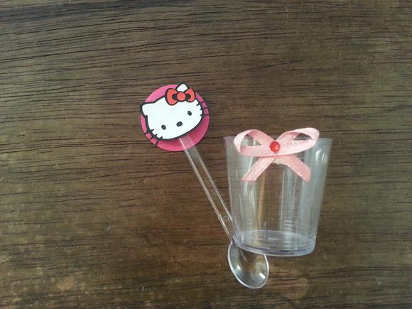 Copo brigadeiro - Hello kitty