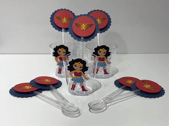 Copo brigadeiro - Mulher maravilha
