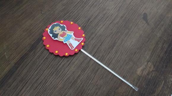 Kit 15un - Topper para Cupcake - Mulher Maravilha